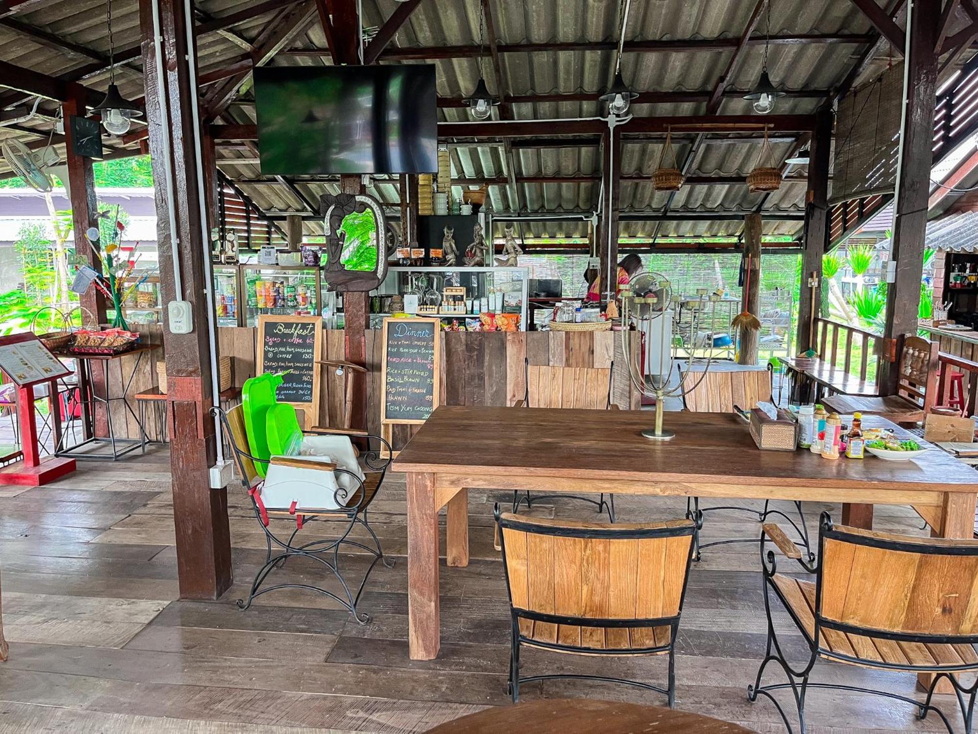 North Pine Forest Homestay บ้านไม้สนโฮมสเตย์ บ้านแม่โป่ง ภายนอก รูปภาพ