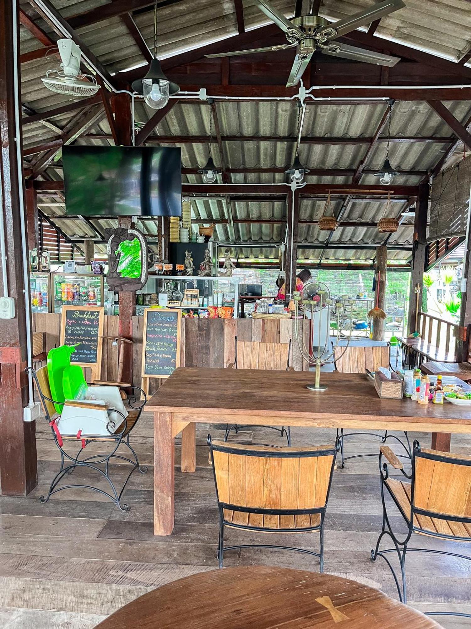 North Pine Forest Homestay บ้านไม้สนโฮมสเตย์ บ้านแม่โป่ง ภายนอก รูปภาพ